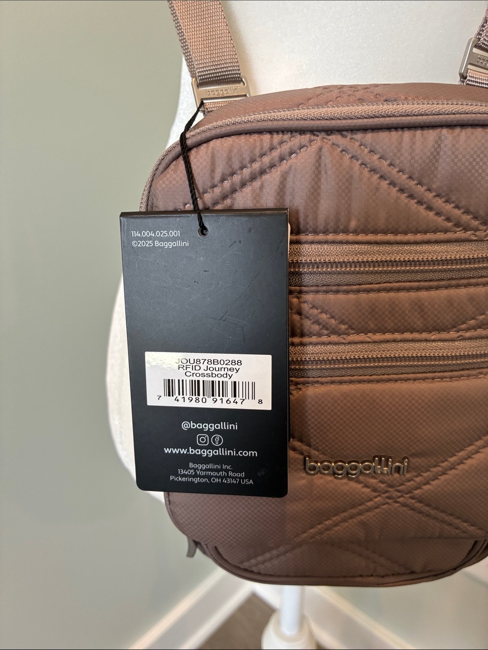 Baggallini RFID Journey Crossbody Quilted ~ Metallic Taupe - Picture 2 of 8
